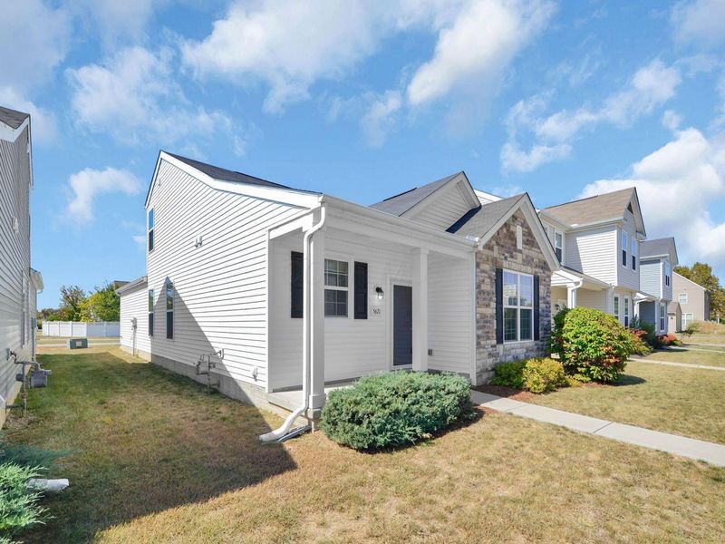 5621 Ellis Brook Drive, Dublin, OH 43016 Photo 2