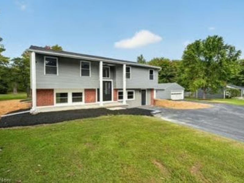 16940 Thompson Road, Thompson, OH 44086 Photo 3