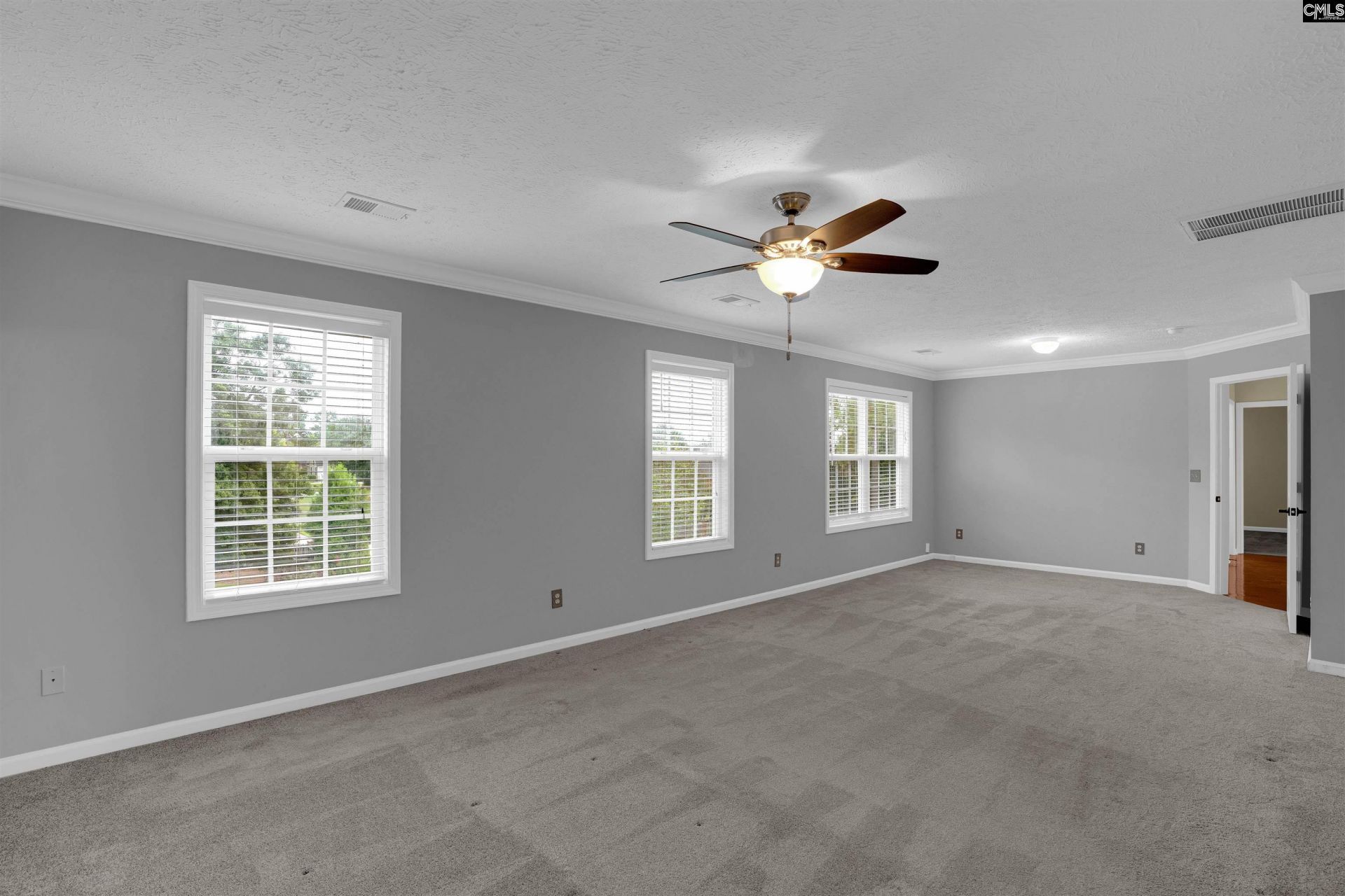 137 Cotoneaster Drive  Photo 21