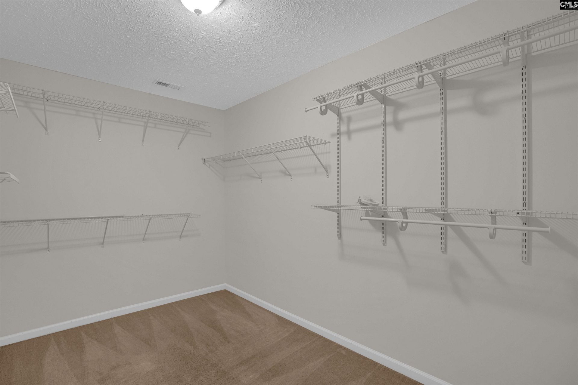 137 Cotoneaster Drive  Photo 25