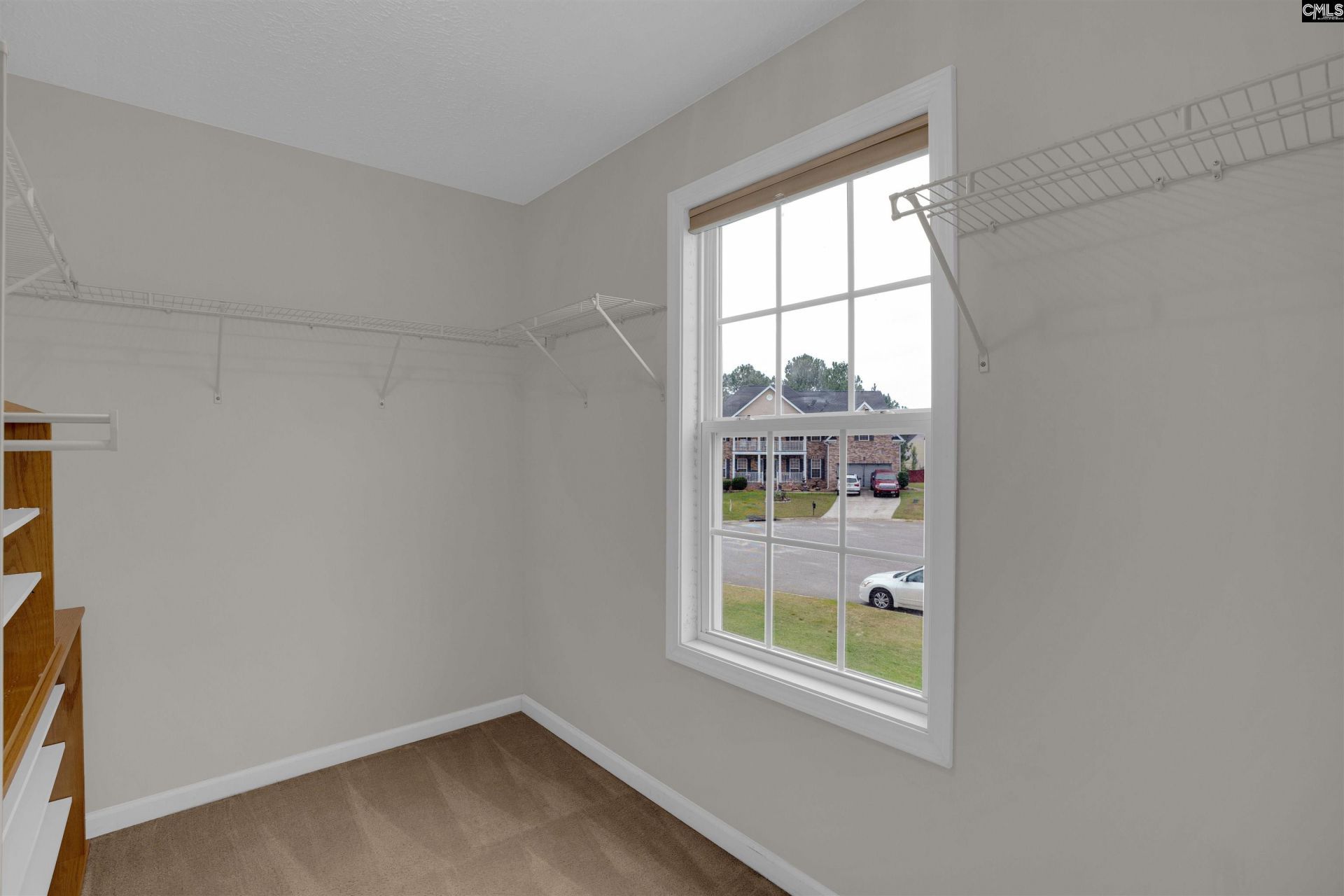 137 Cotoneaster Drive  Photo 26