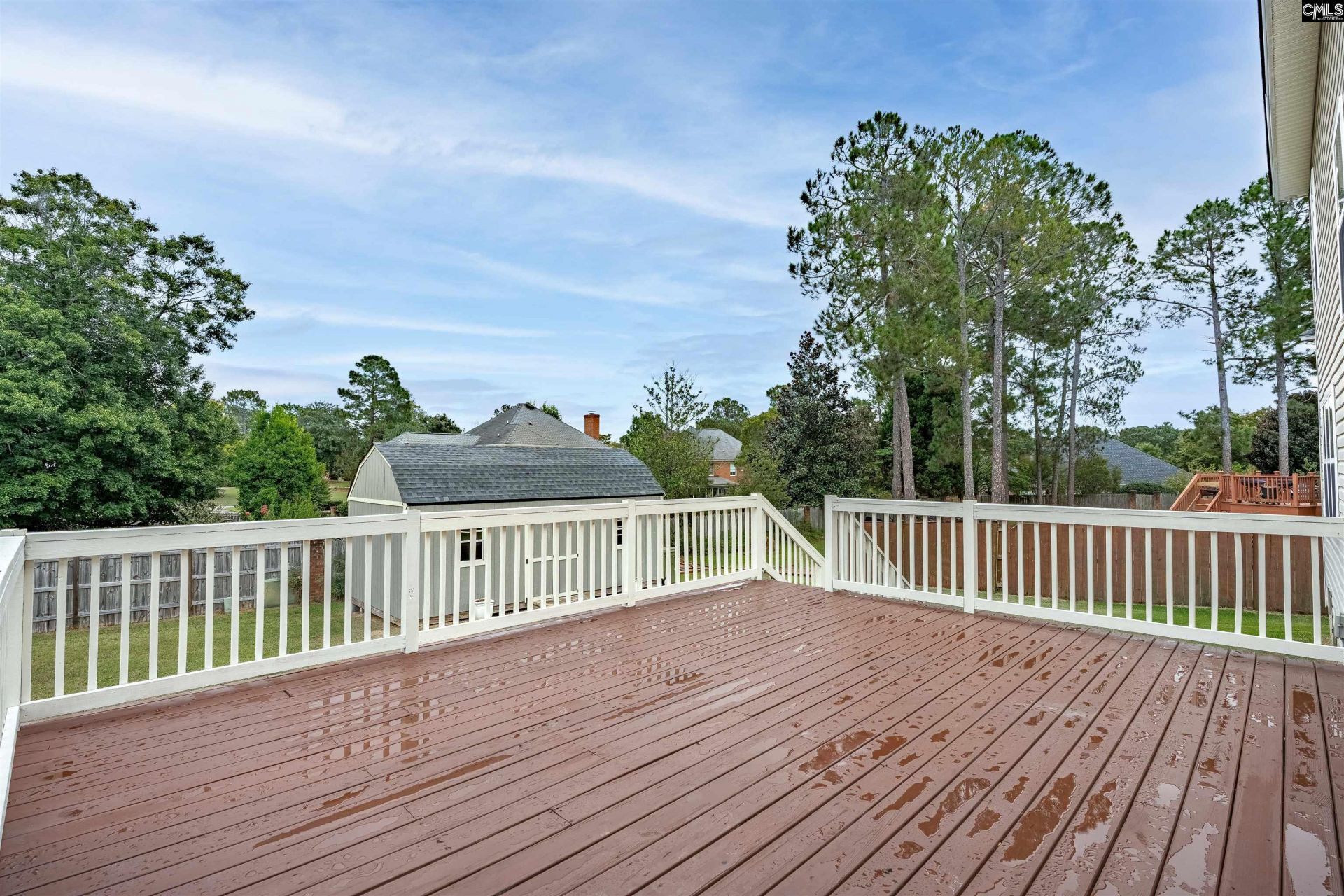 137 Cotoneaster Drive  Photo 31