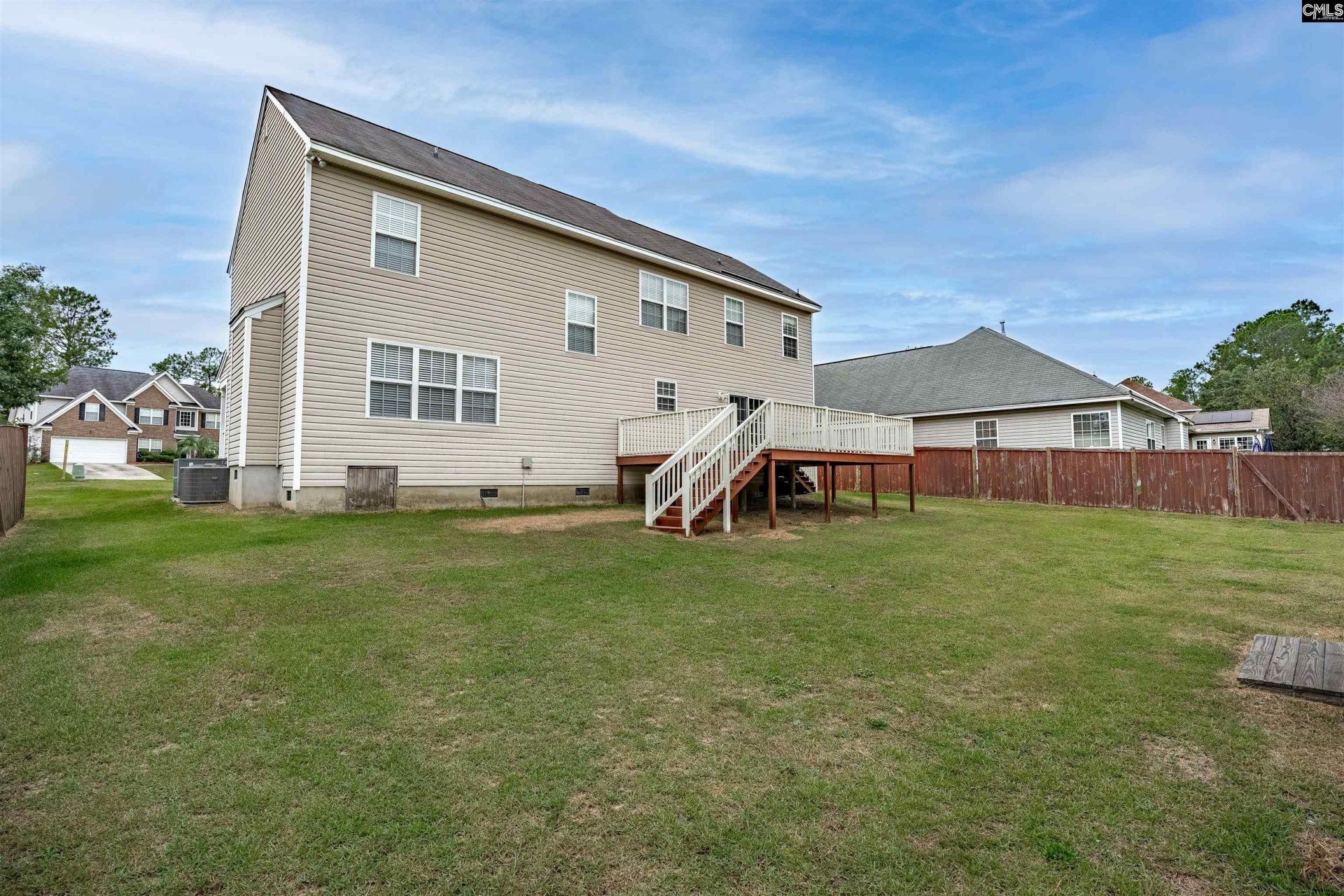 137 Cotoneaster Drive  Photo 33