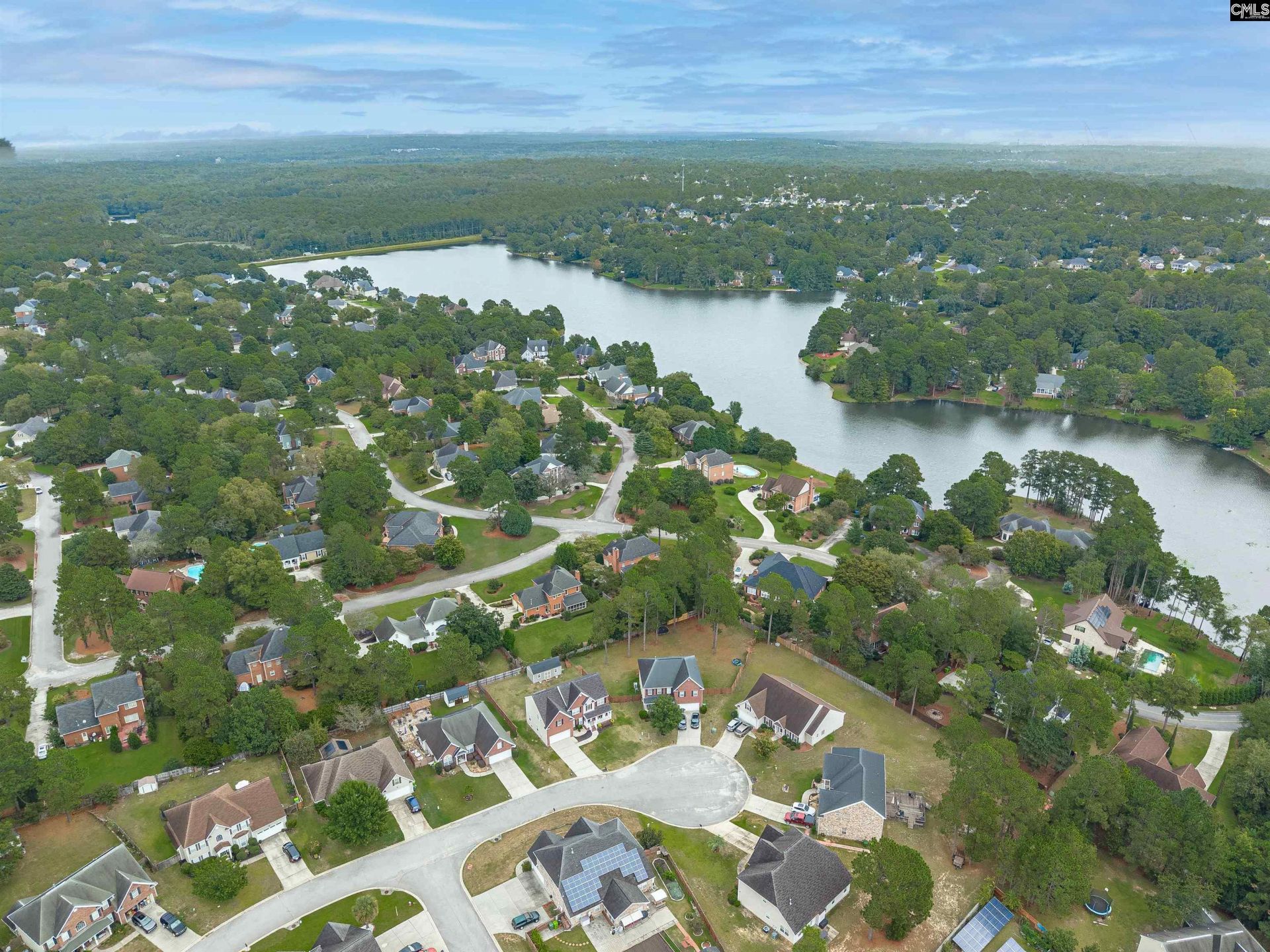 137 Cotoneaster Drive  Photo 41