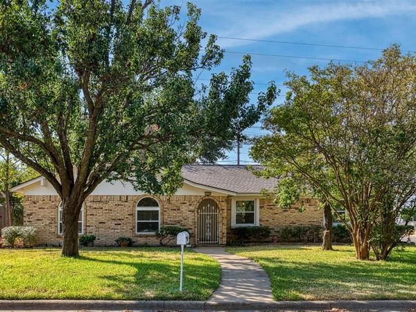 1000 Springdale Road , Bedford, TX 76021