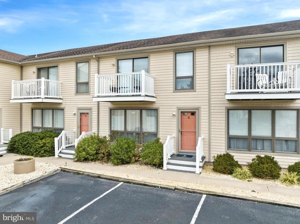 215 Cedar Street, Unit 4, Lewes, DE 19958 Main Photo