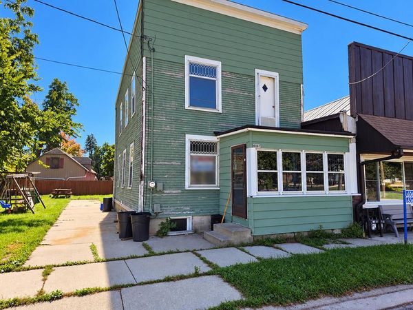 6063 S Railroad STREET, Burlington, WI 53105