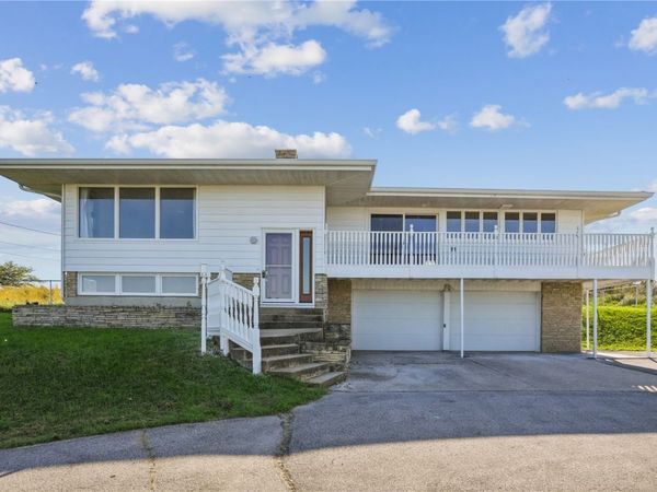 95 Allview Drive SW, Cedar Rapids, IA 52404