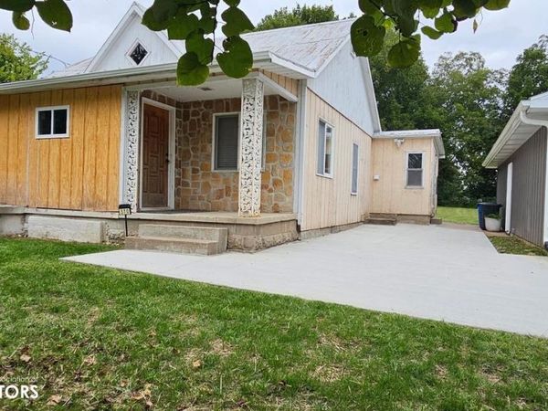 370 N Page Street, Nauvoo, IL 62354
