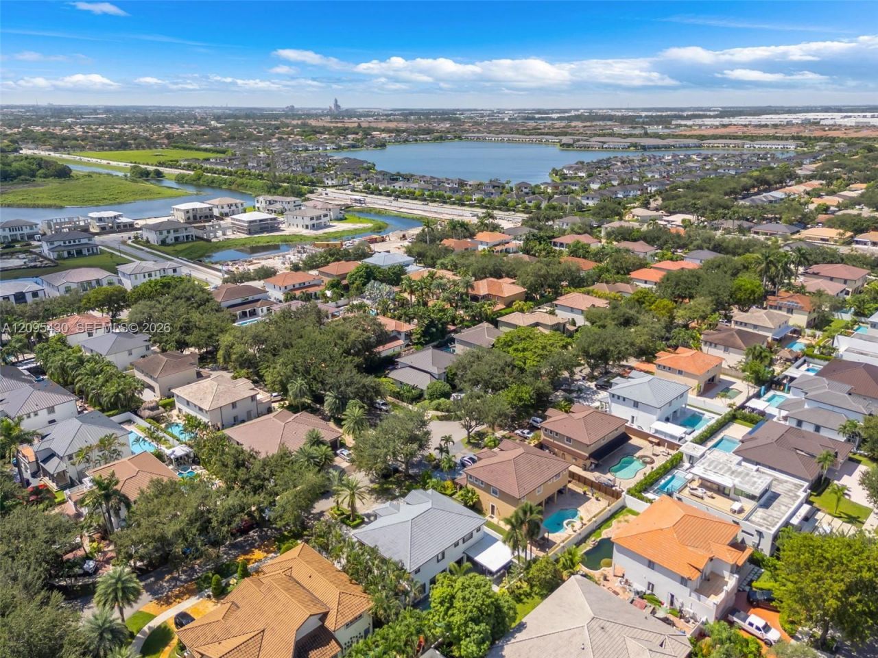 8441 NW 163rd Ter, Miami Lakes, FL 33016 Photo