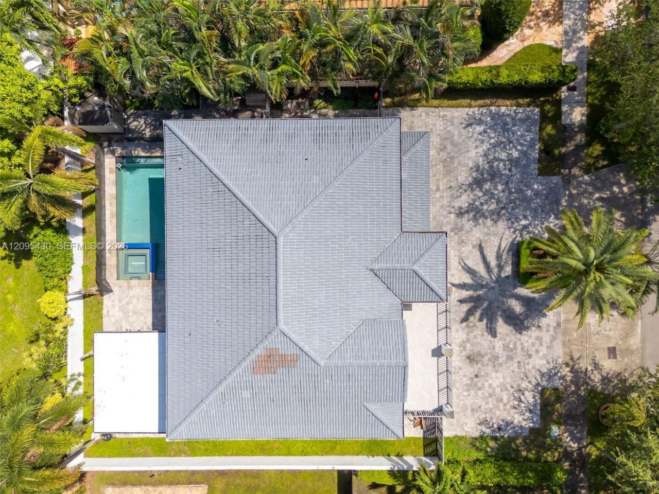 8441 NW 163rd Ter, Miami Lakes, FL 33016 Photo