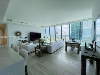 1451 Brickell Ave , Unit 4204, Miami, FL 33131 Photo
