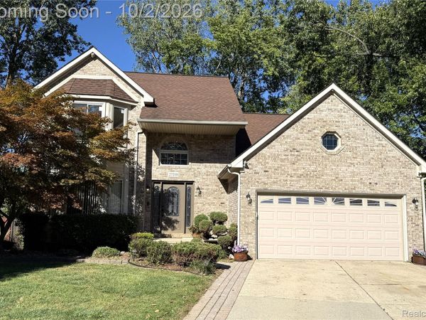 27210 Maple Wood Drive, Brownstown Township, Mi 48174