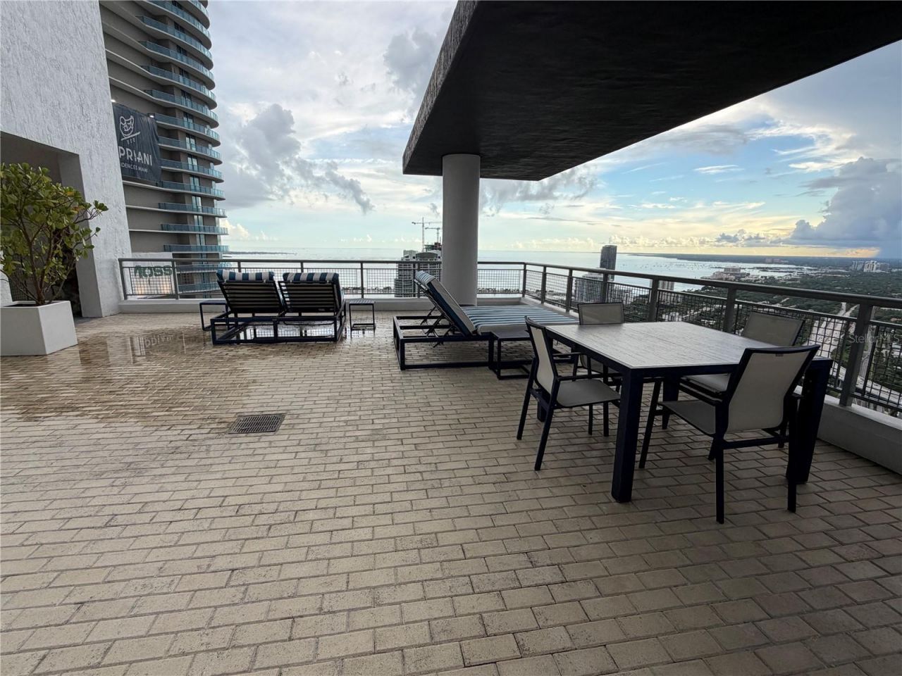 60 SW 13th Street, Unit 5212, Miami, FL 33130 Photo