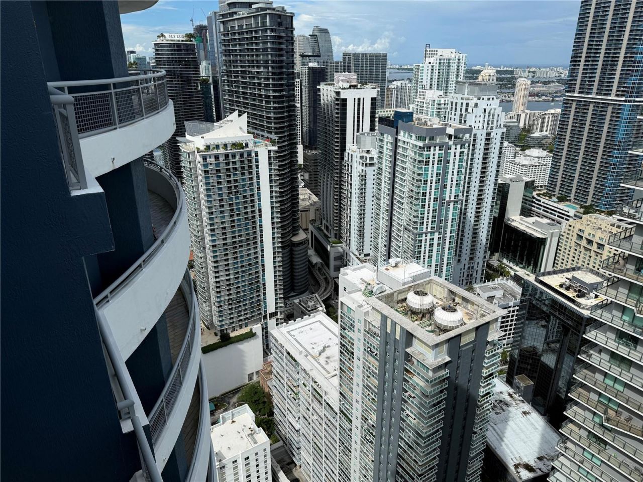 60 SW 13th Street, Unit 5212, Miami, FL 33130 Photo