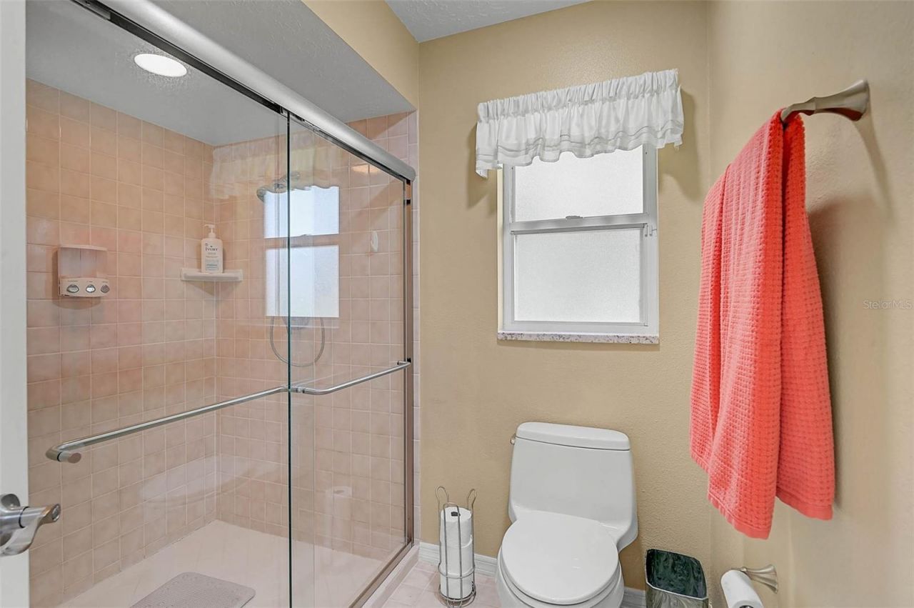 7570 Links Court , Sarasota, FL 34243 Photo