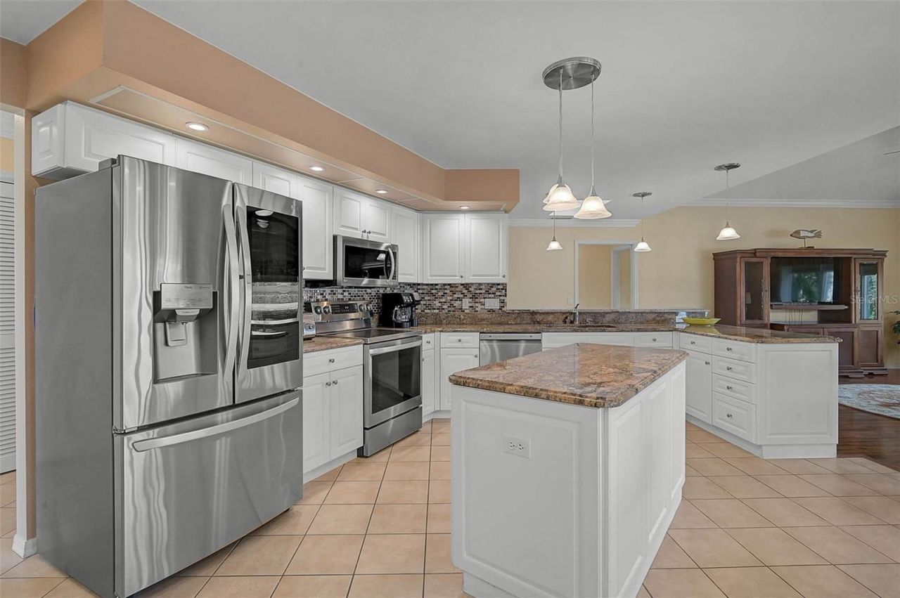 7570 Links Court , Sarasota, FL 34243 Photo