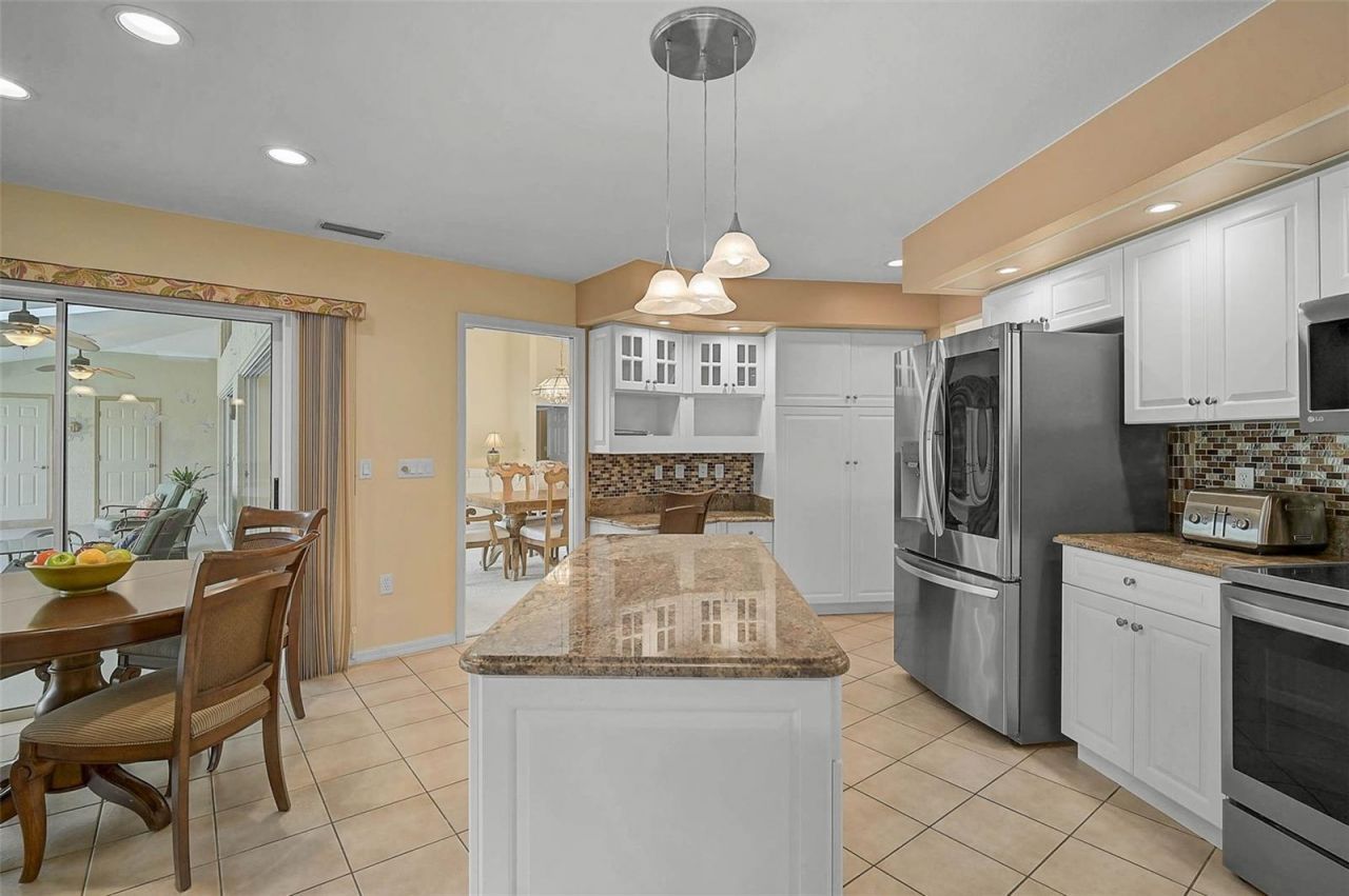 7570 Links Court , Sarasota, FL 34243 Photo