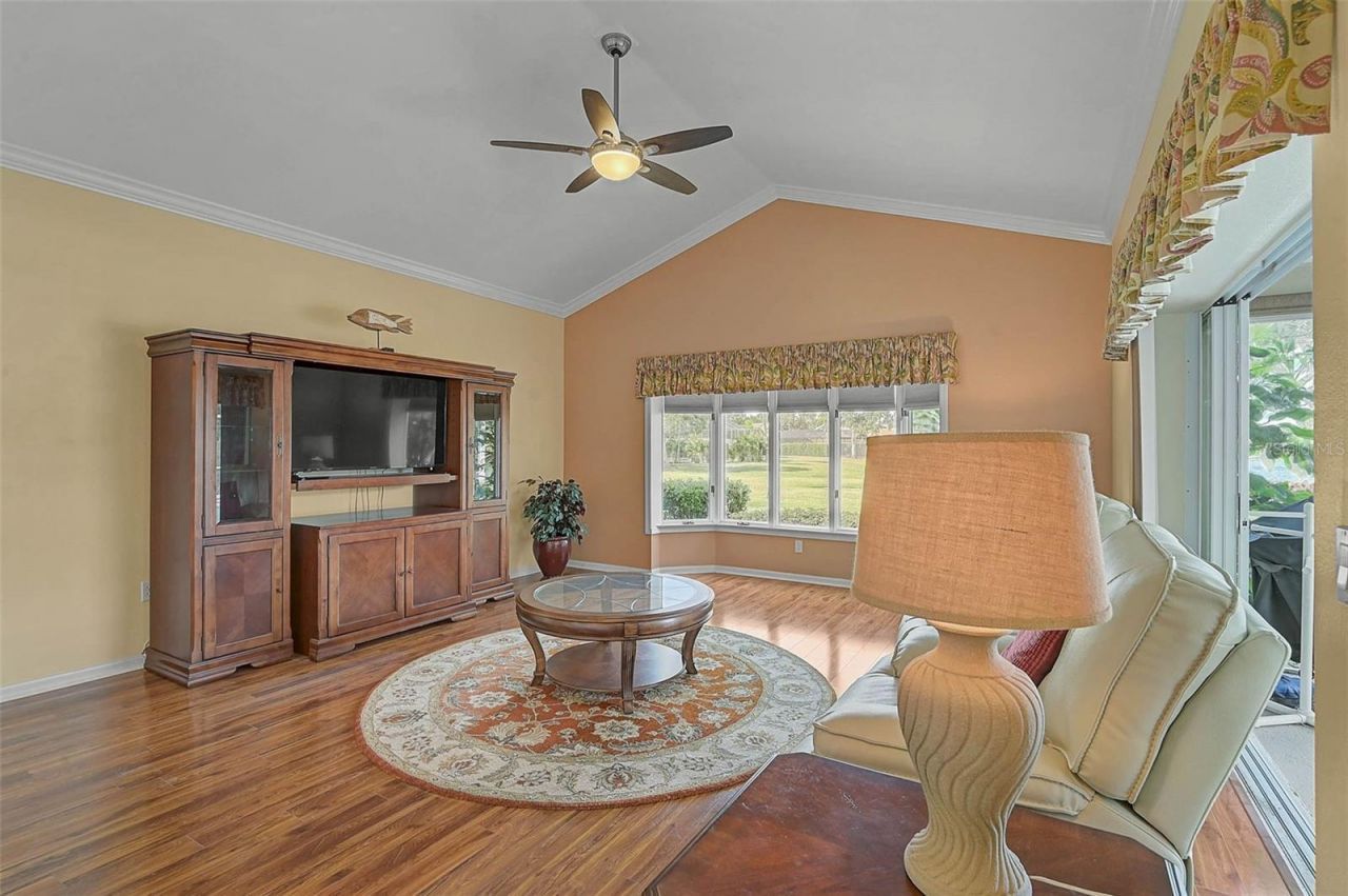 7570 Links Court , Sarasota, FL 34243 Photo