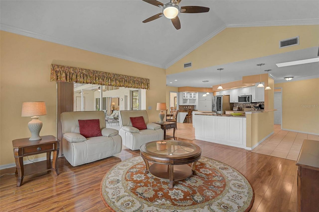 7570 Links Court , Sarasota, FL 34243 Photo
