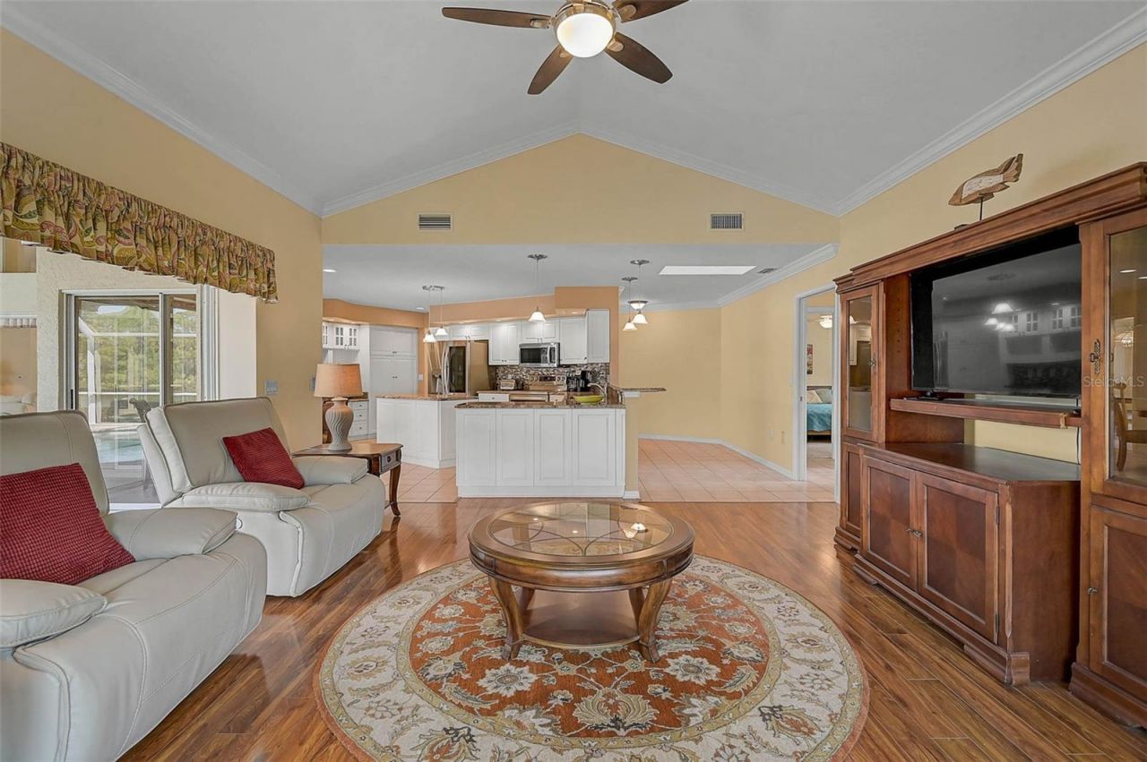 7570 Links Court , Sarasota, FL 34243 Photo