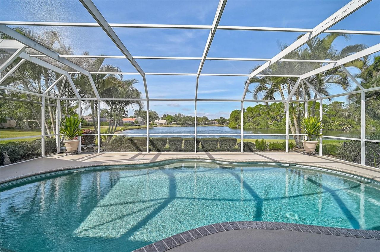 7570 Links Court , Sarasota, FL 34243 Photo