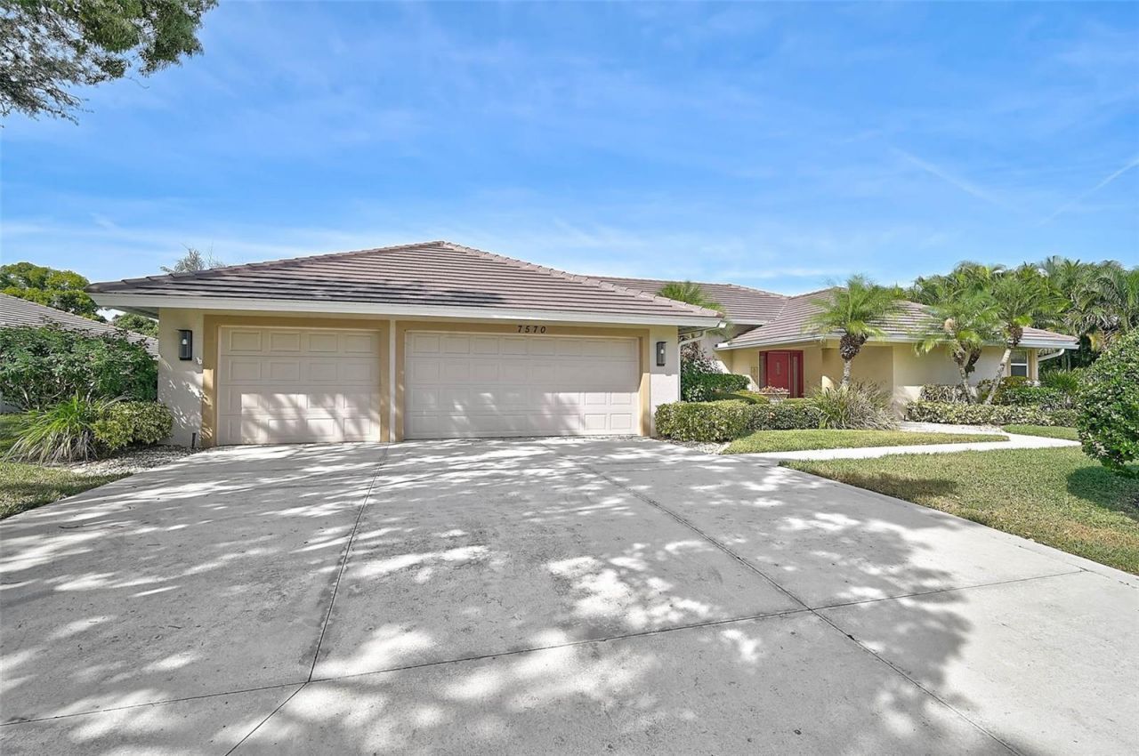 7570 Links Court , Sarasota, FL 34243 Photo