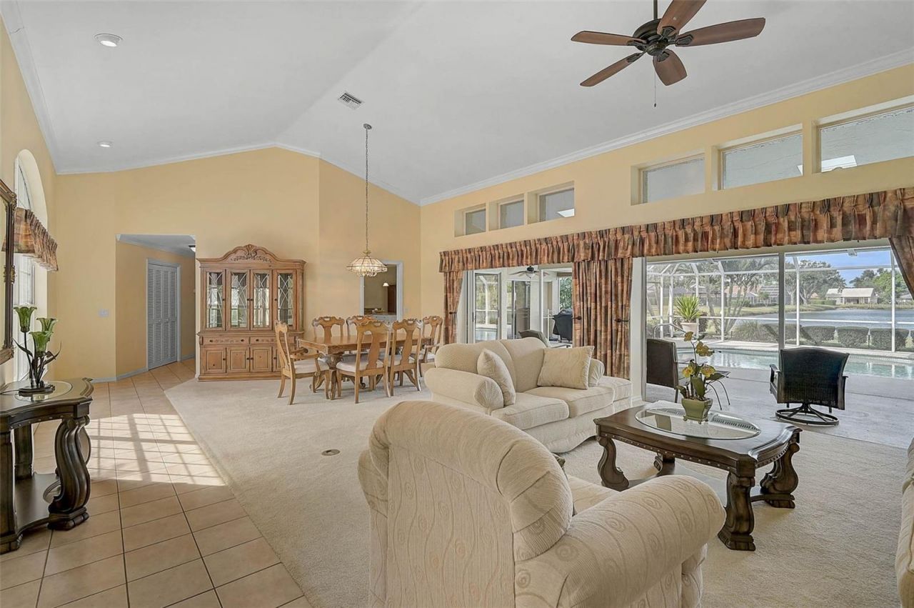 7570 Links Court , Sarasota, FL 34243 Photo