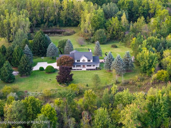 10625 Columbia Highway, Eaton Rapids, MI 48827