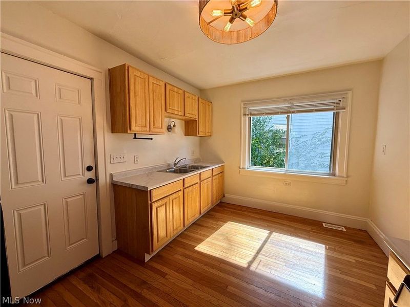 3579 Bosworth Road, Unit 1, Cleveland, OH 44111 Photo 9