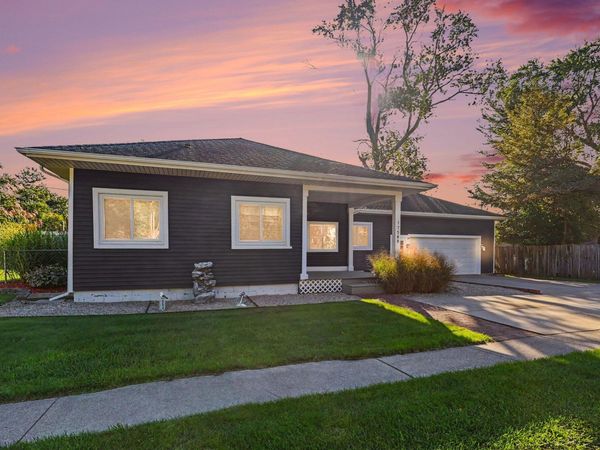 17588 Reenders Street, Spring Lake, MI 49456