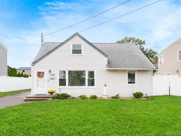 2230 Beech Street , Wantagh, NY 11793