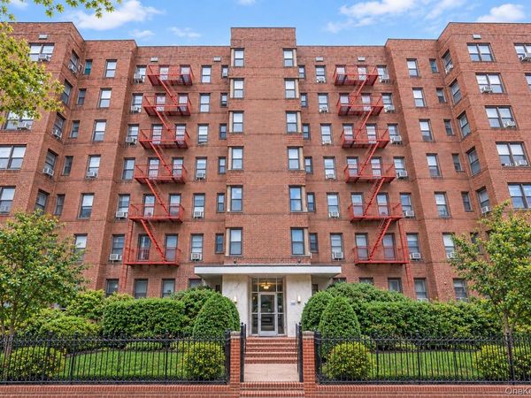 141-60 84th Road, Unit 3G, Briarwood, NY 11435