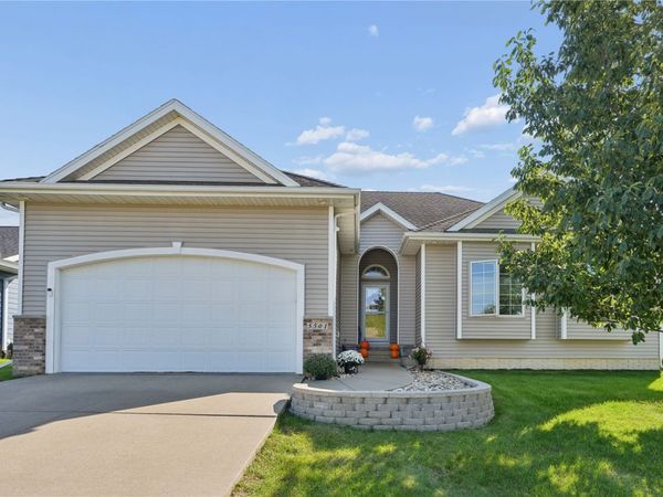 5501 Mayfair St , Cedar Rapids, IA 52404