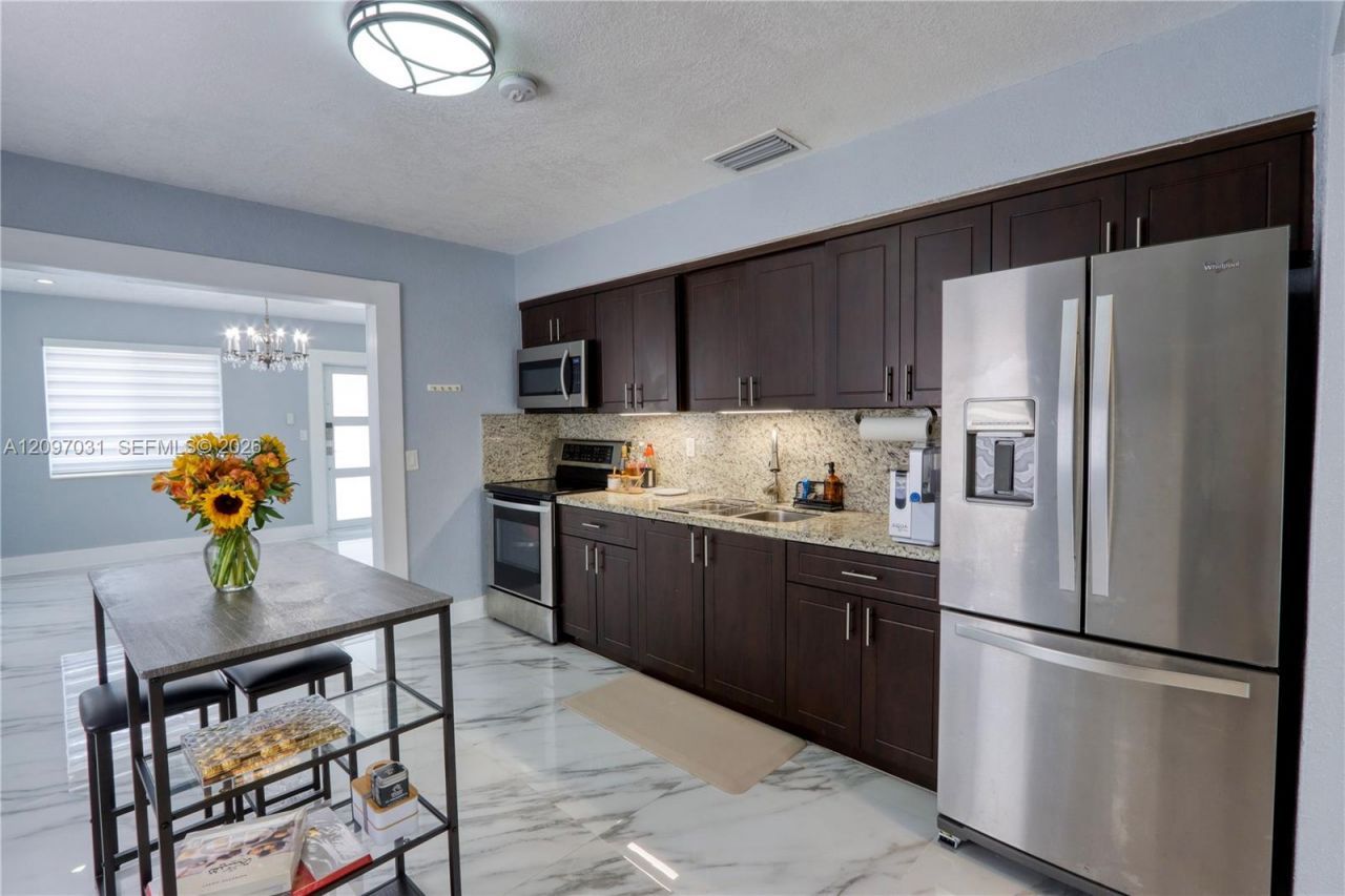 4730 NW 4th Ter, Miami, FL 33126 Photo
