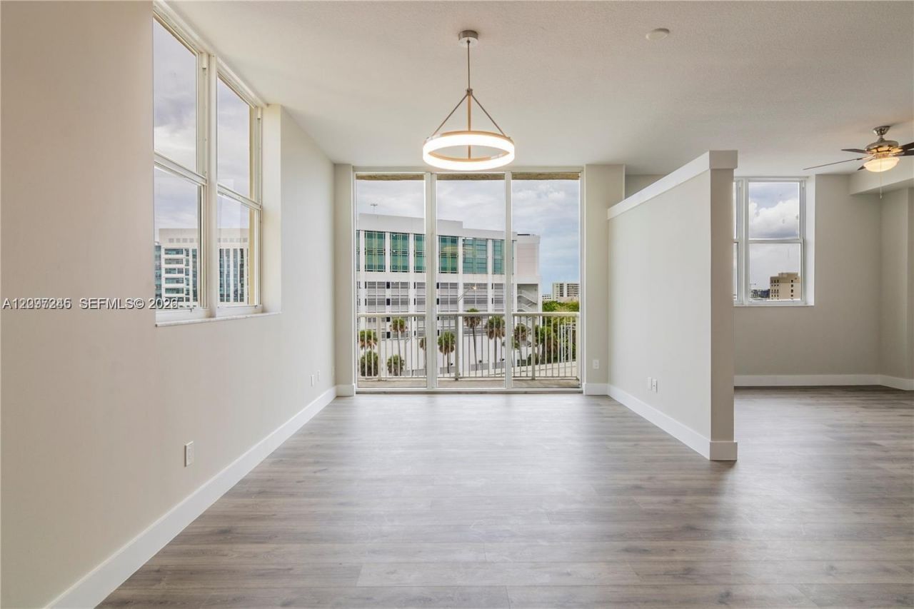 1350 NW 8th Ct, Unit A1-7, Miami, FL 33136 Photo