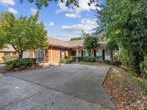 1698 Pin Oak Drive, Unit 131, Dalton, GA 30721