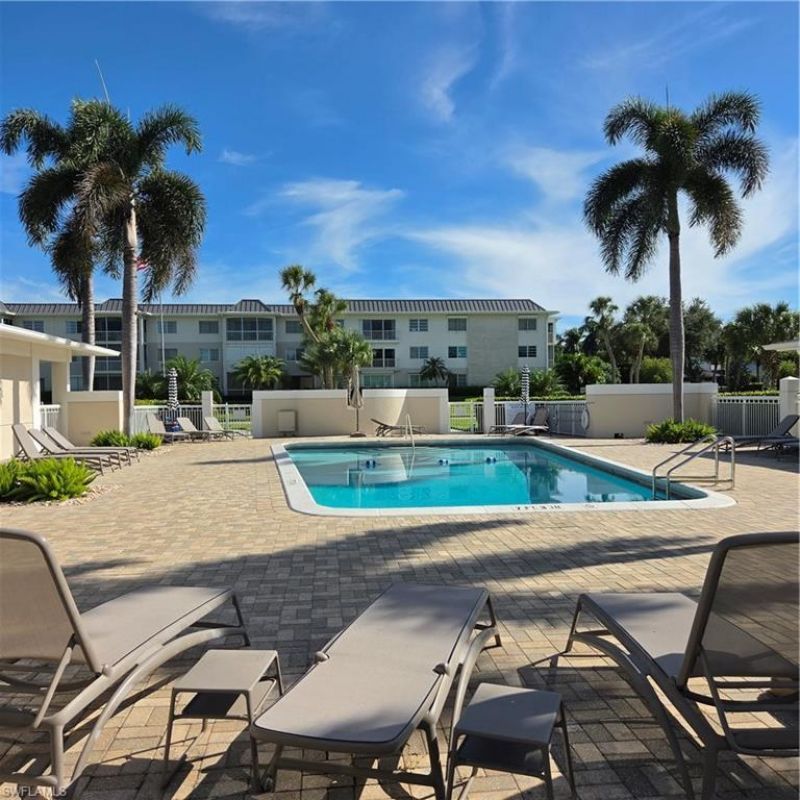 466 12th Ave S, Unit 466, Naples, FL 34102 Photo