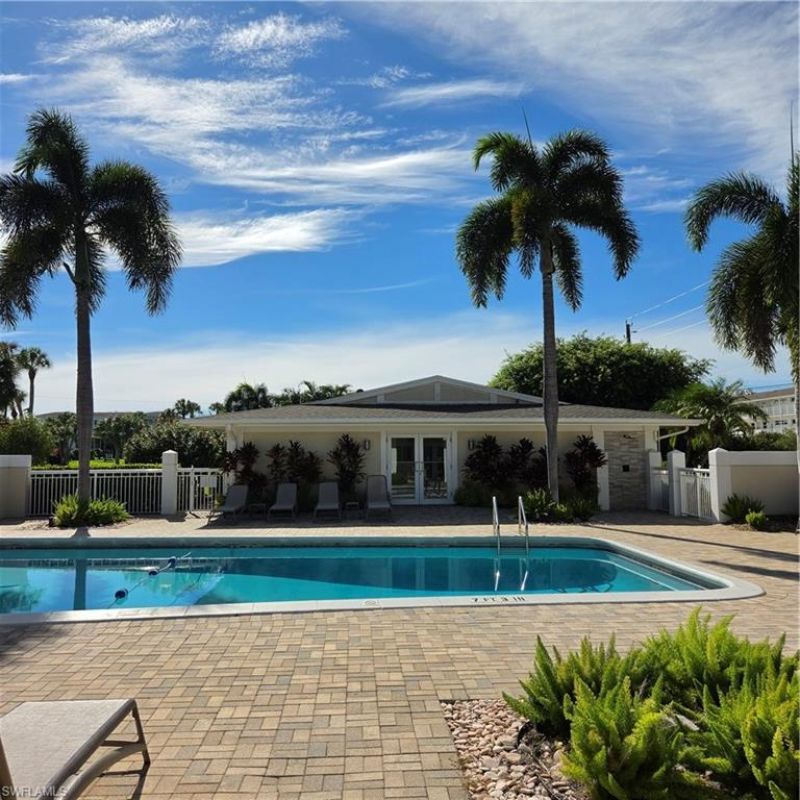 466 12th Ave S, Unit 466, Naples, FL 34102 Photo