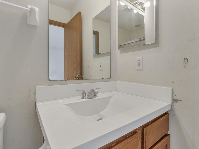9001 Coral Canyon Circle, Reynoldsburg, OH 43068 Photo 31