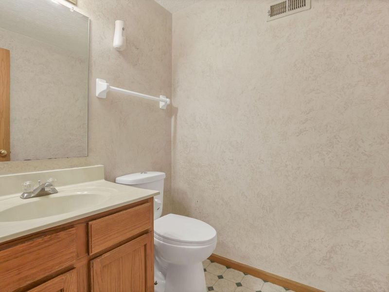 9001 Coral Canyon Circle, Reynoldsburg, OH 43068 Photo 37