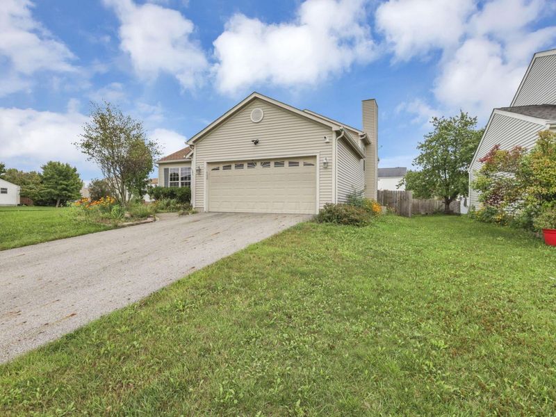 9001 Coral Canyon Circle, Reynoldsburg, OH 43068 Photo 4