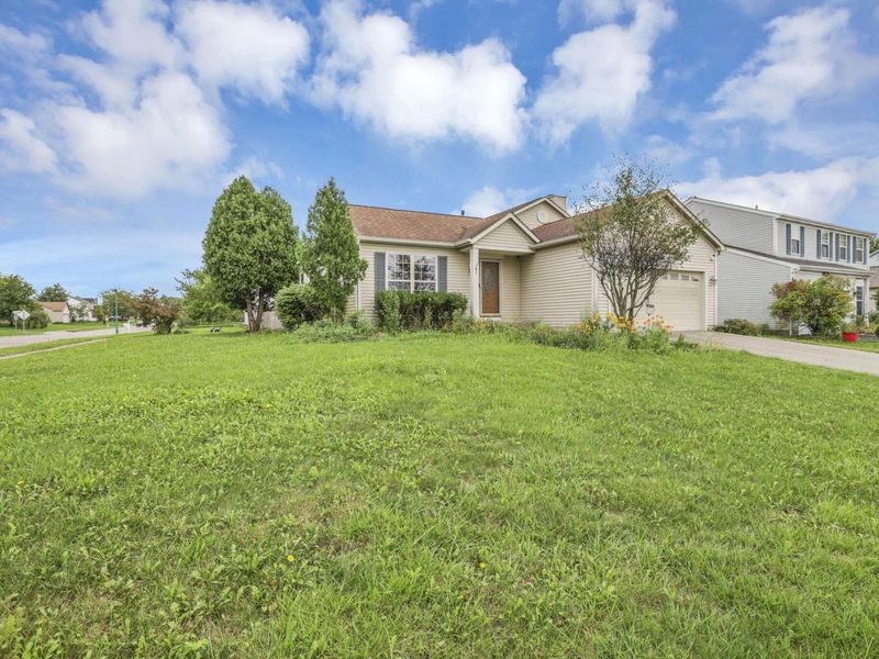 9001 Coral Canyon Circle, Reynoldsburg, OH 43068 Photo 6