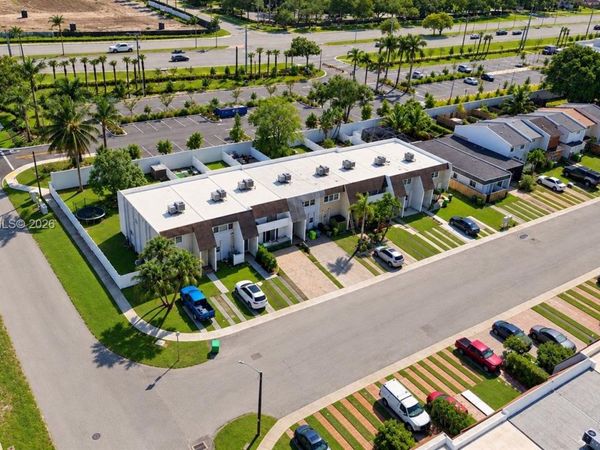 9074 NW 35th Pl, Sunrise, FL 33351