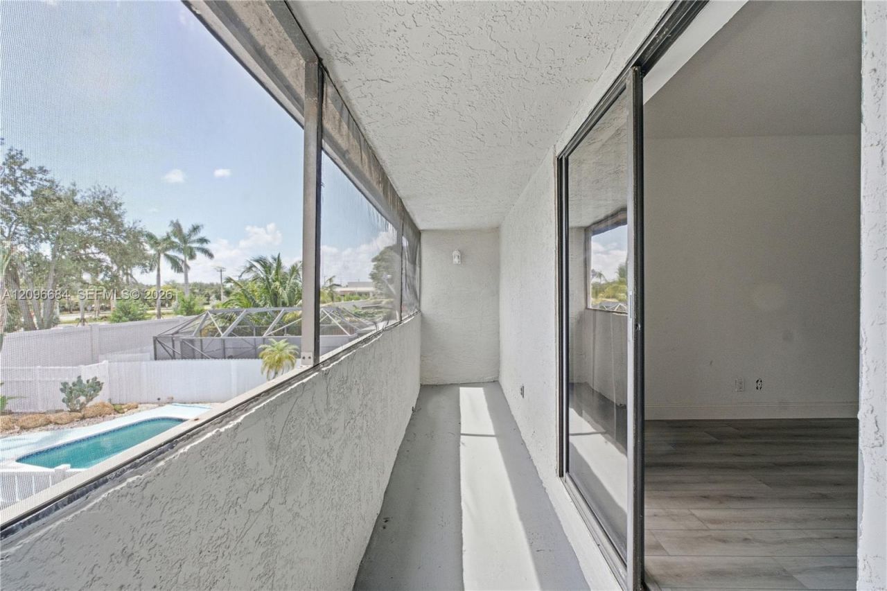 9074 NW 35th Pl, Sunrise, FL 33351 Photo