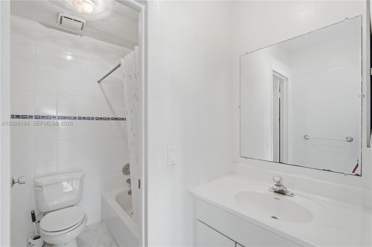 9074 NW 35th Pl, Sunrise, FL 33351 Photo