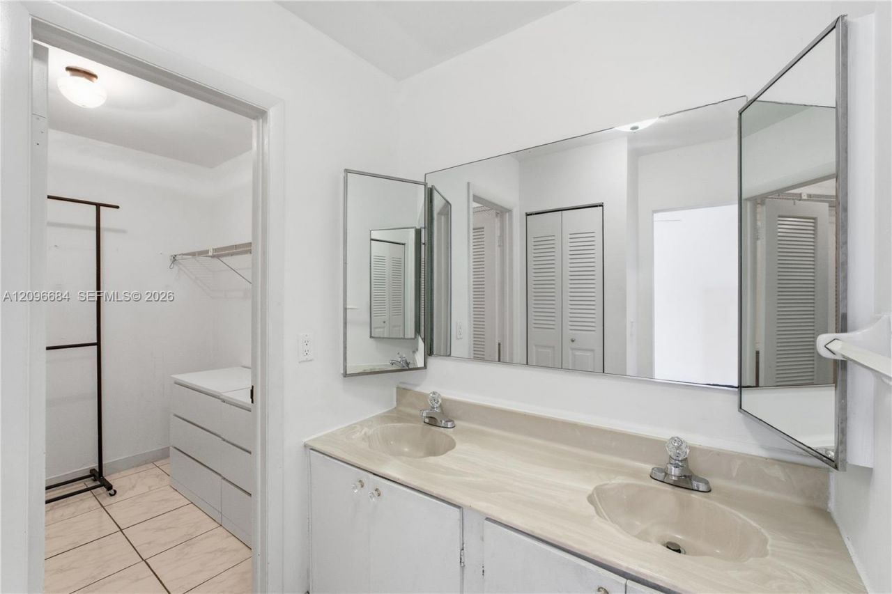 9074 NW 35th Pl, Sunrise, FL 33351 Photo