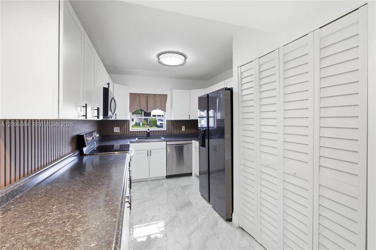 9074 NW 35th Pl, Sunrise, FL 33351 Photo