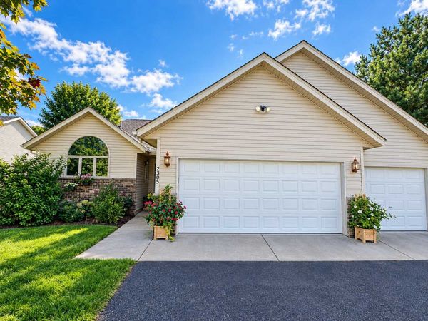 2305 Pepper Ridge Lane, Northfield, MN 55057