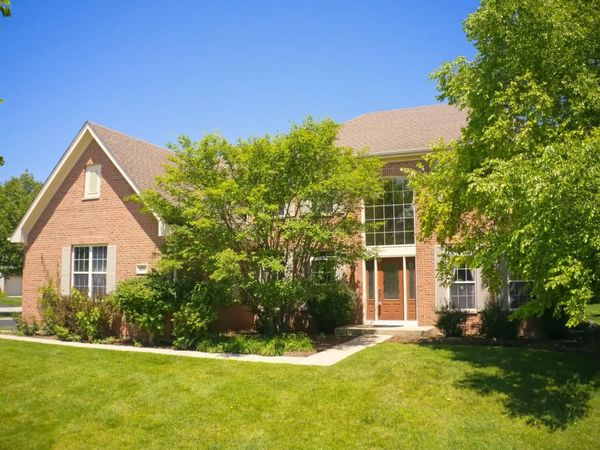 1674 Rolling Hills Drive , Crystal Lake, IL 60014